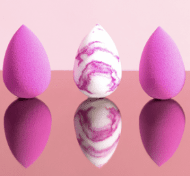 La esponja de maquillaje Beautyblender original consigue un acabado perfecto. Mi opinión, cómo maquillarse, cómo limpiar y qué productos usar