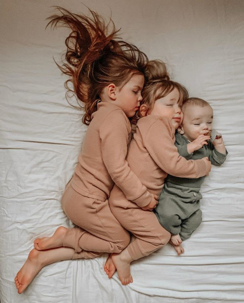 He buscado el mejor champú natural para bebés y niños. Un champú orgánico, sin sulfatos, sin parabenos, pH neutro, hidratante y suave.