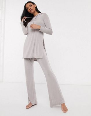 15 looks para trabajar cómoda desde casa sin perder el estilo. Algodón, lino, punto... Materiales suaves para teletrabajar guapa