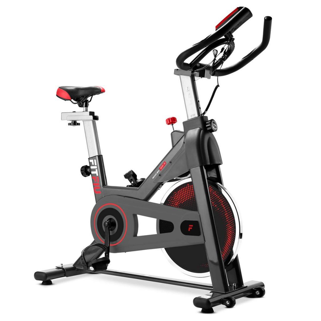 Bicicleta estática. Qué hace falta para montar un gimnasio en casa sin máquinas: material, entrenamientos, recomendaciones y vídeos de entrenamientos