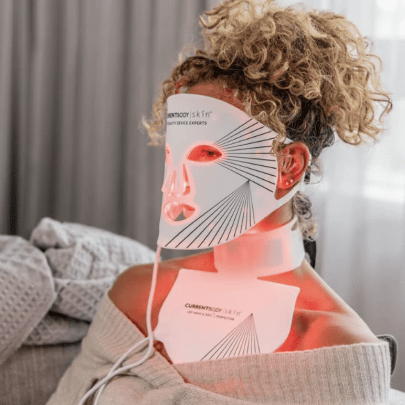 Máscara led facial: opiniones, experiencia, contraindicaciones, beneficios antiedad para la piel. Antes y después. Currentbody Skin + Accesorio para cuello y escote